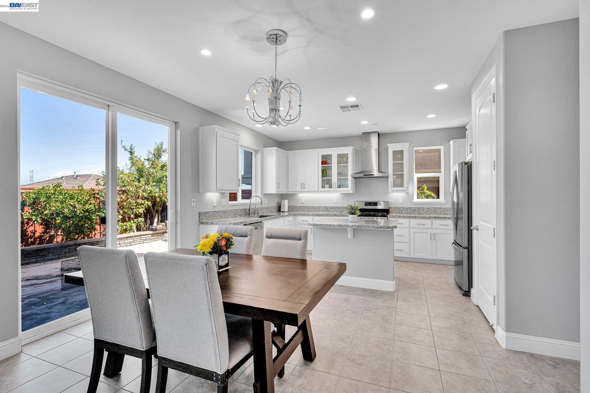 2737 Rio Seco Dr