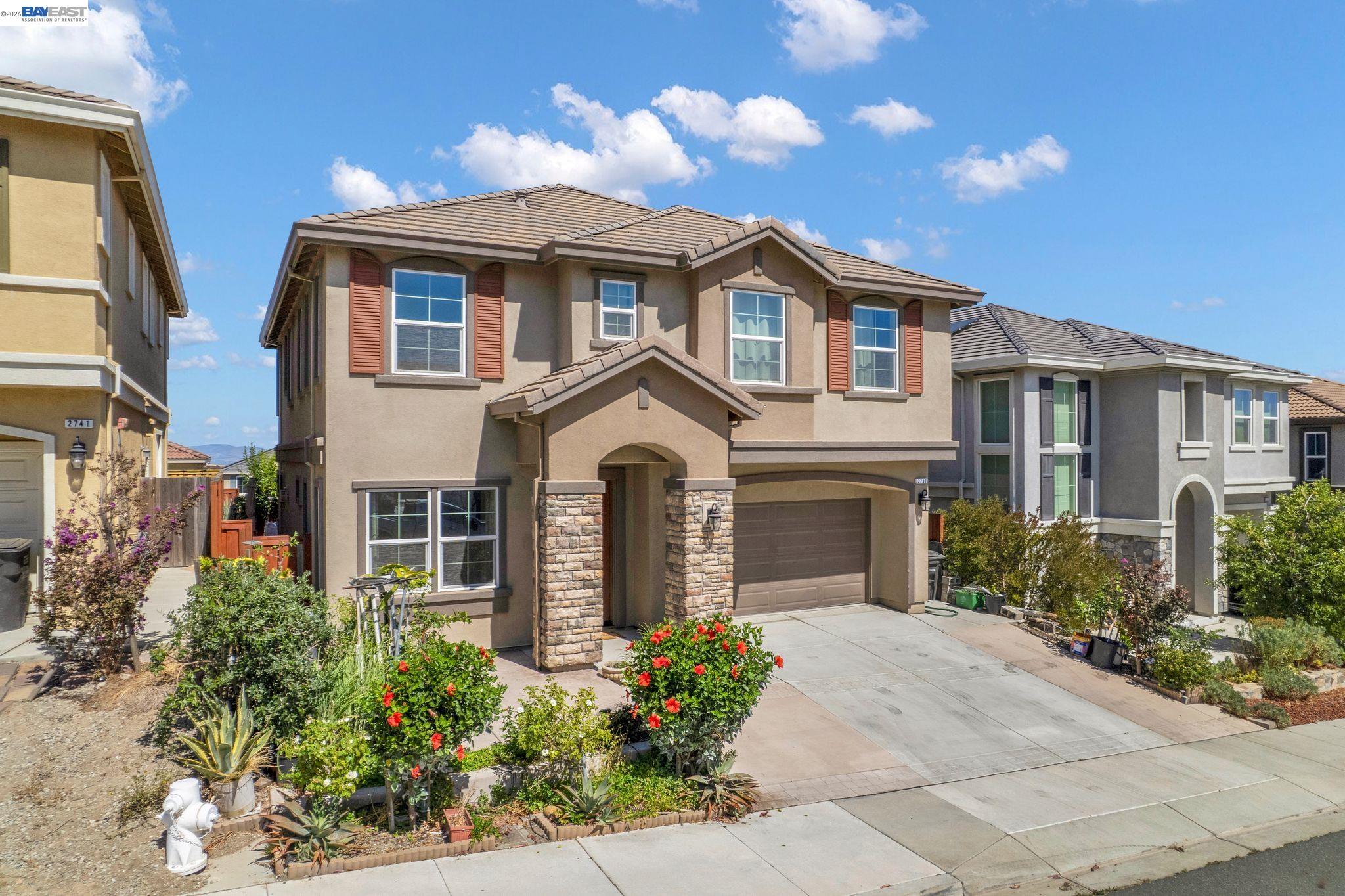 2737 Rio Seco Dr
