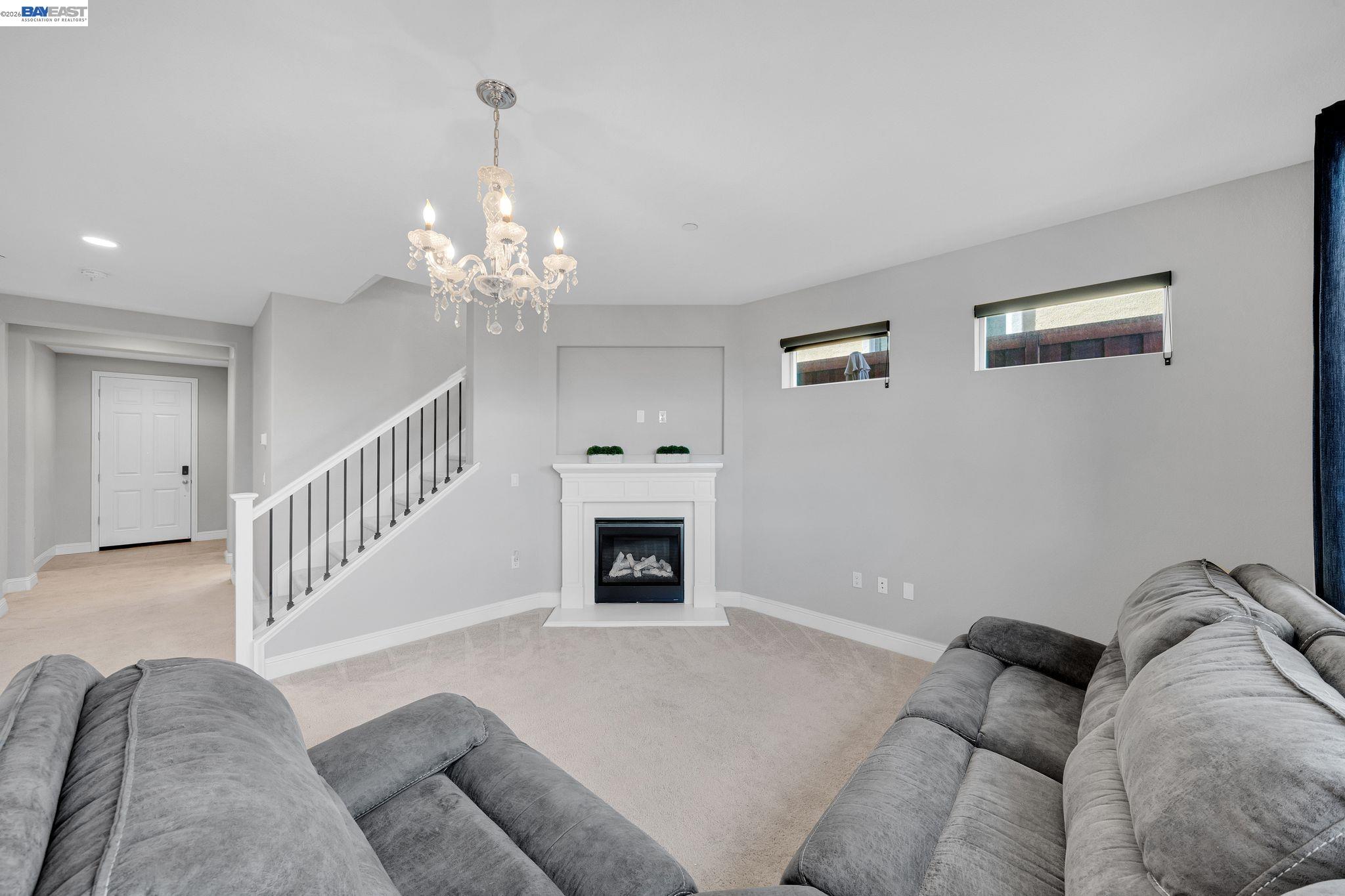 2737 Rio Seco Dr