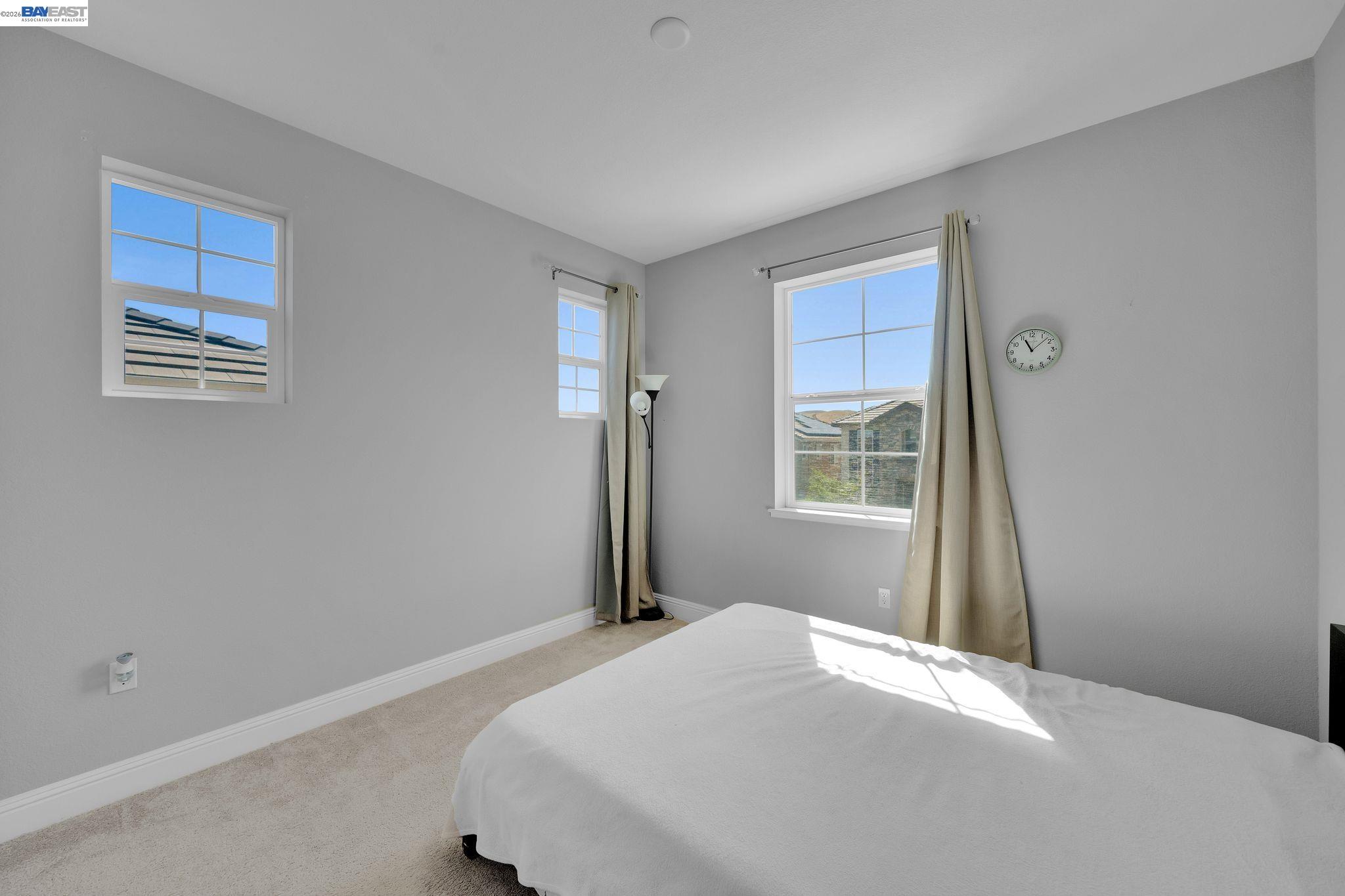 2737 Rio Seco Dr