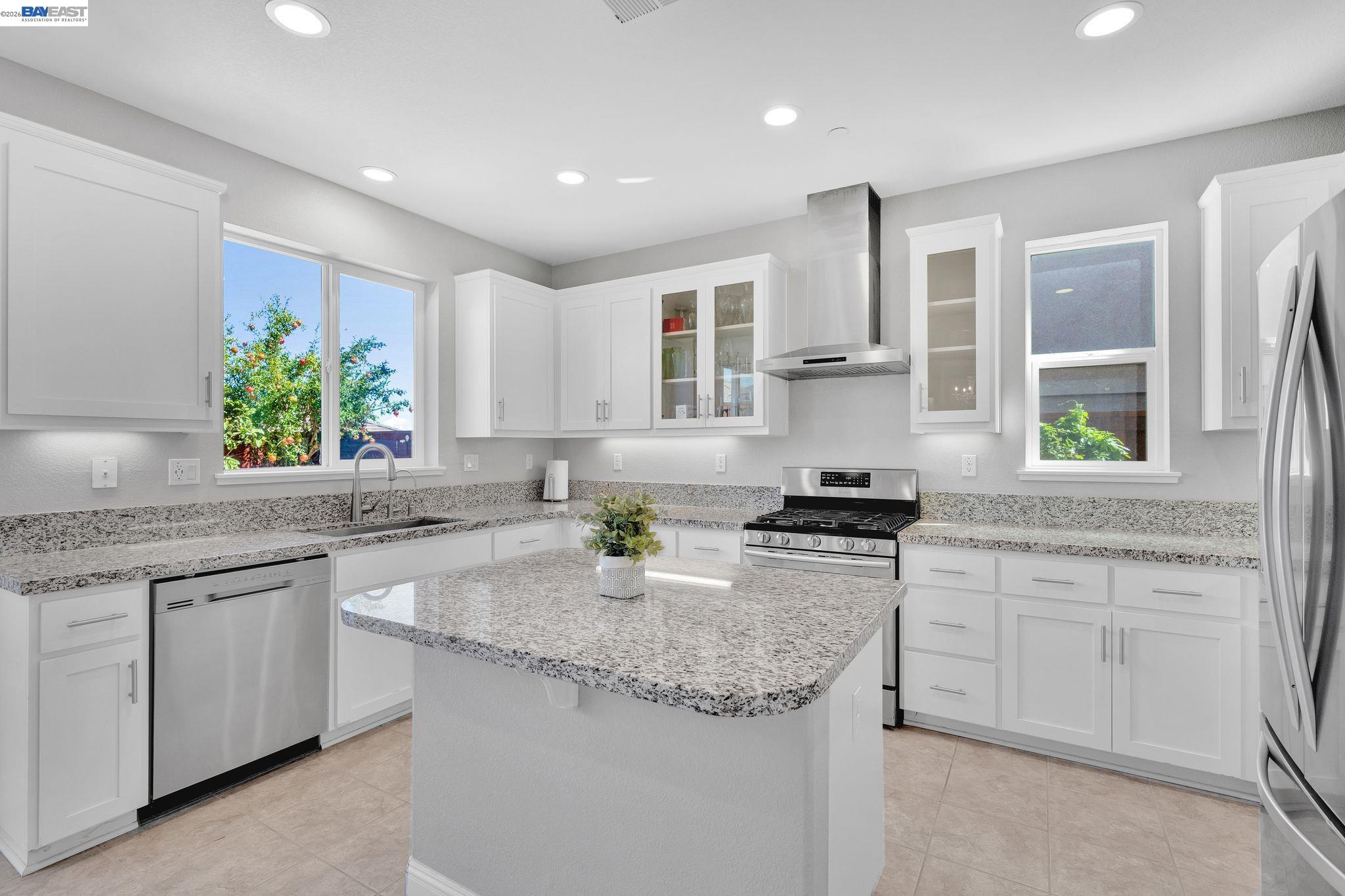 2737 Rio Seco Dr