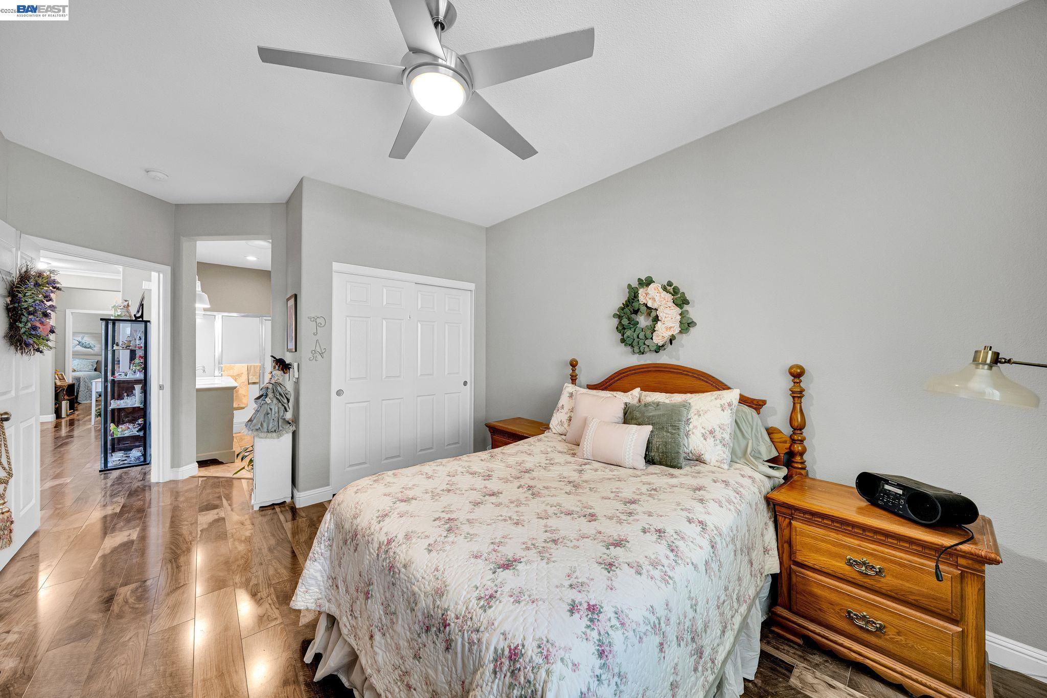 1450 Bismarck Ln