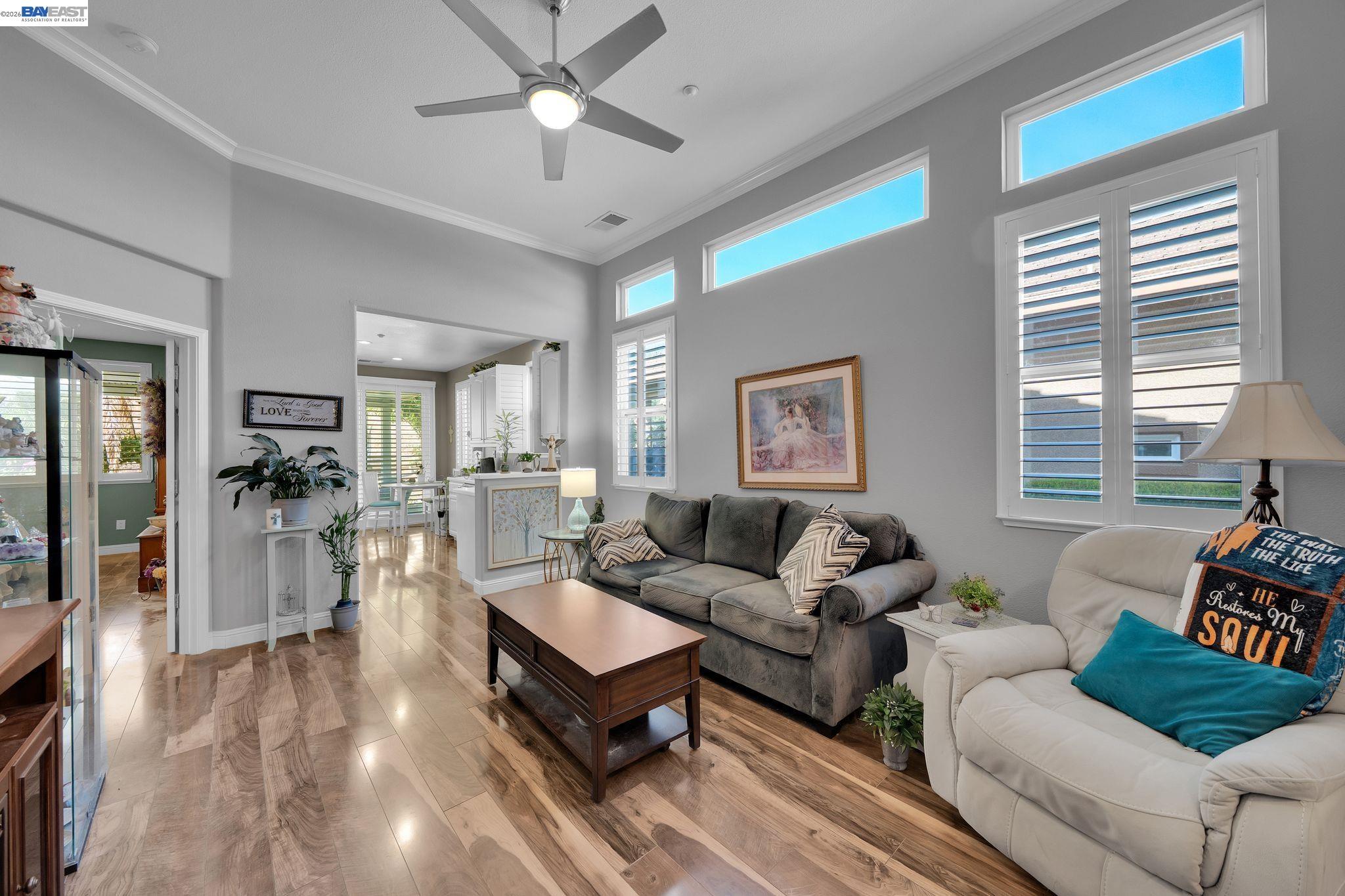 1450 Bismarck Ln