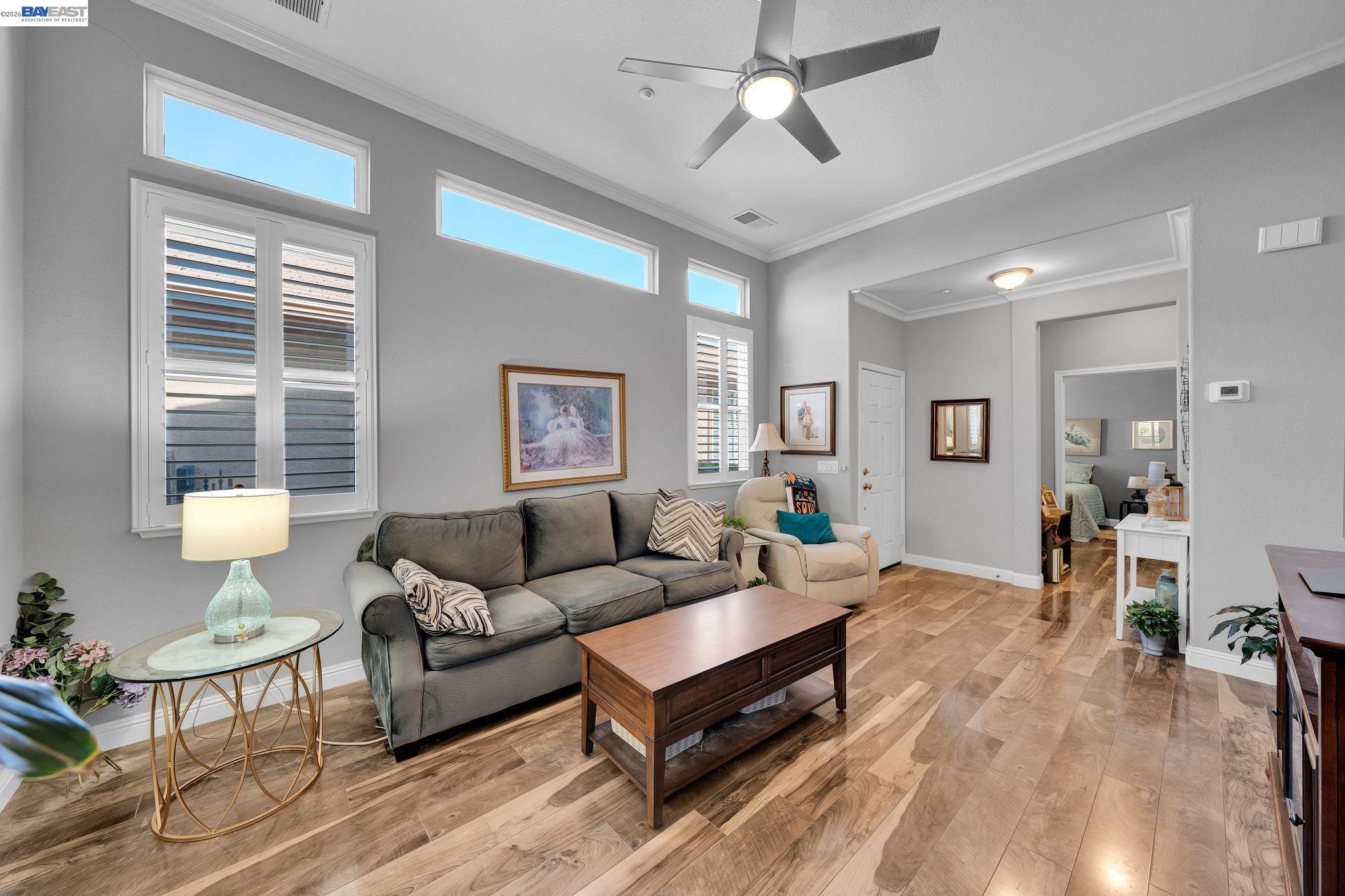 1450 Bismarck Ln