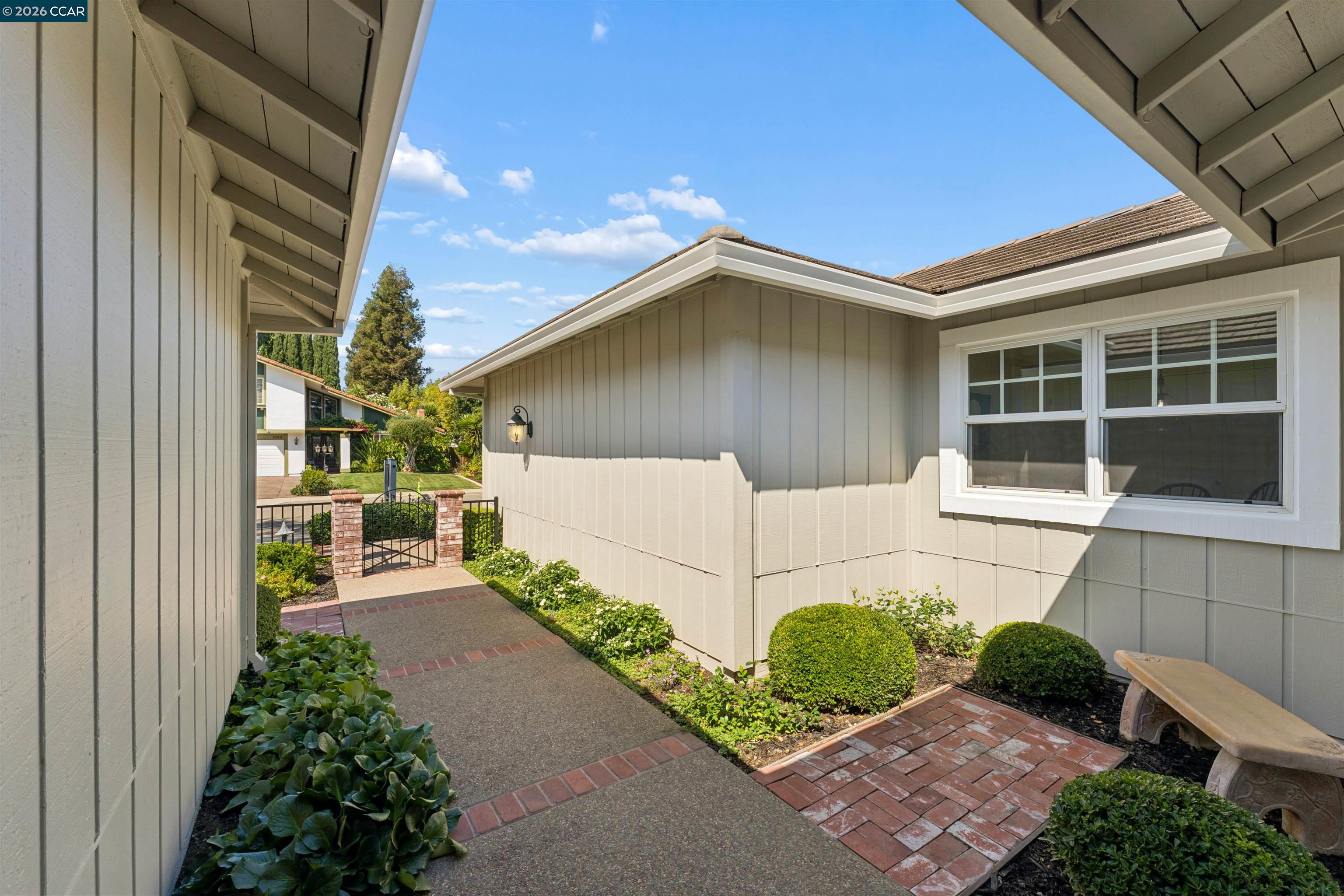 1091 Harvest Cir