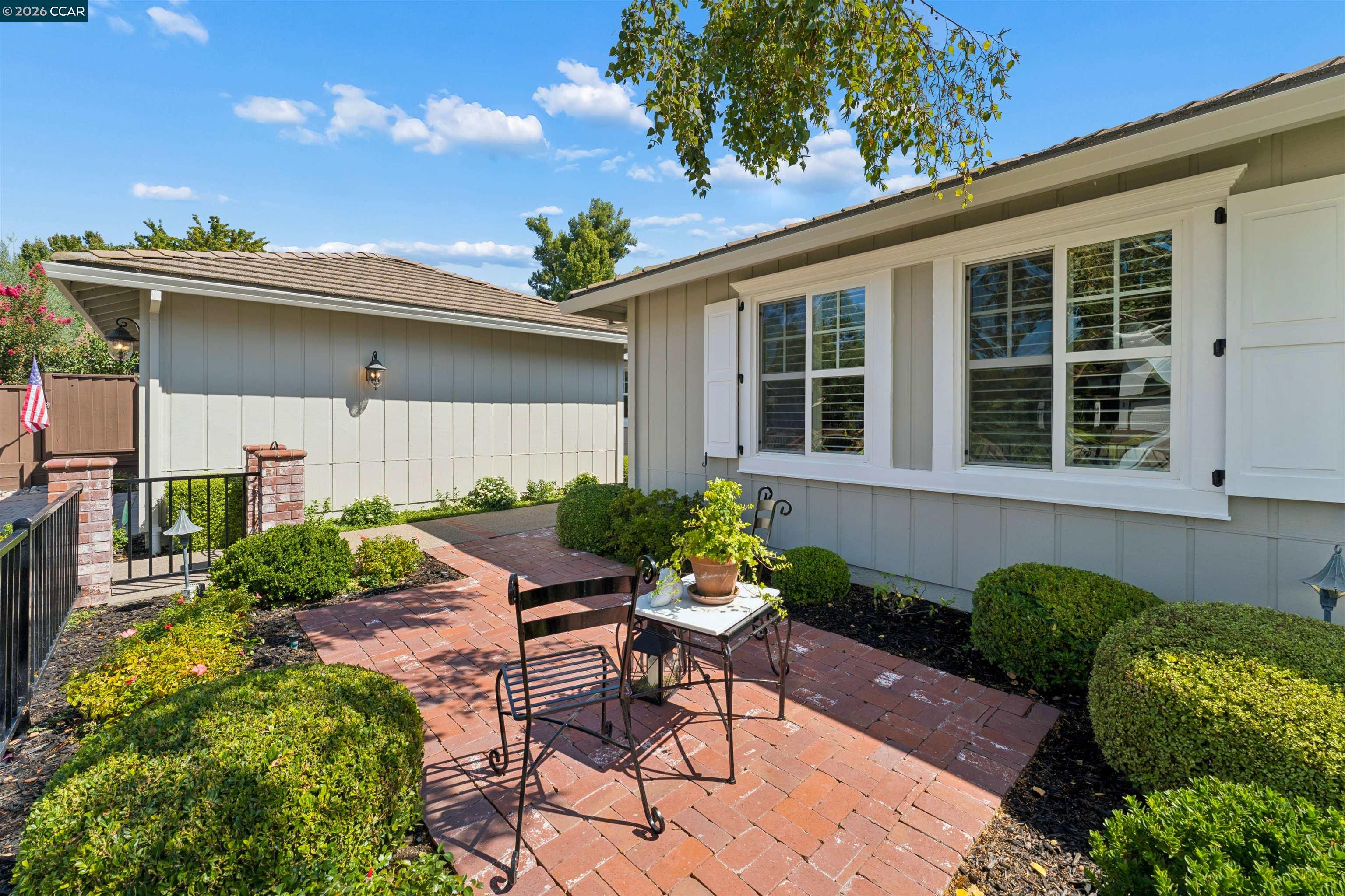 1091 Harvest Cir