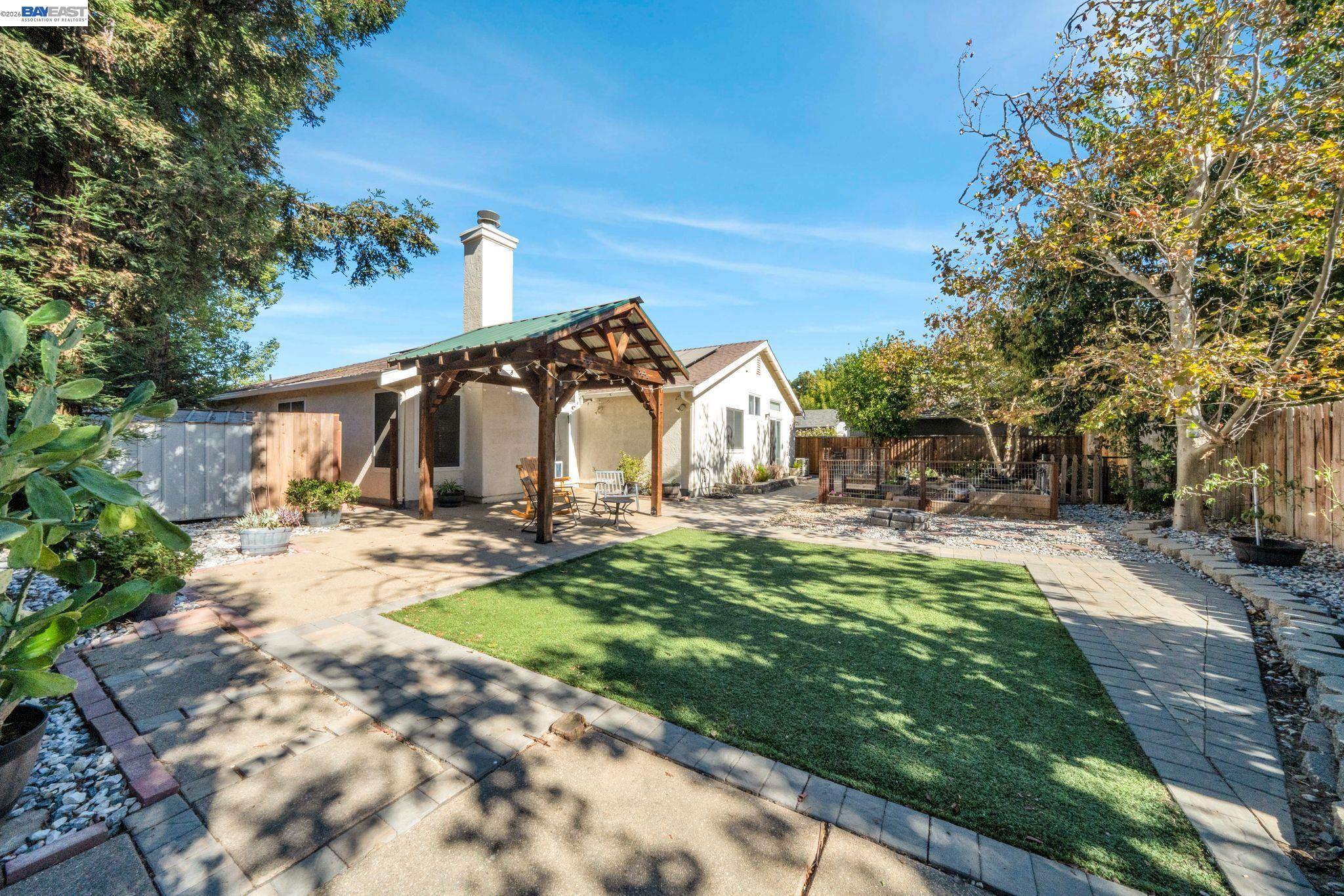 4568 Carnegie Ln