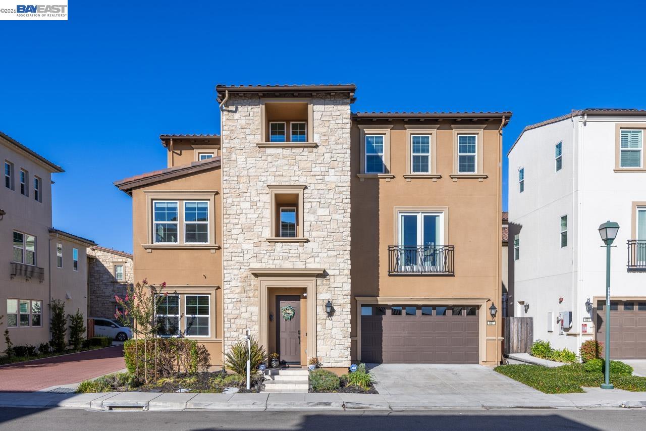 627 Thyme Way