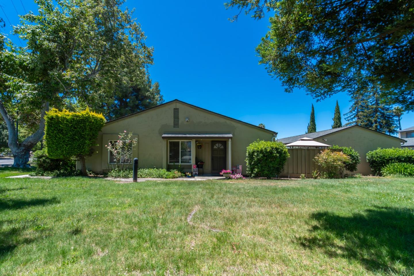 1105 Whirlow PL