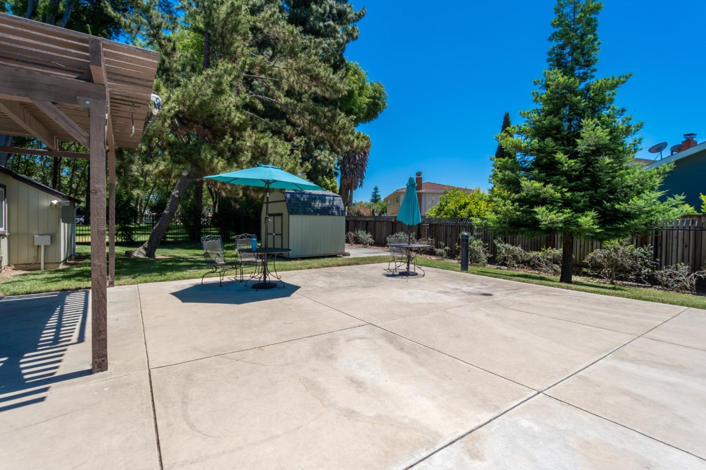 1105 Whirlow PL