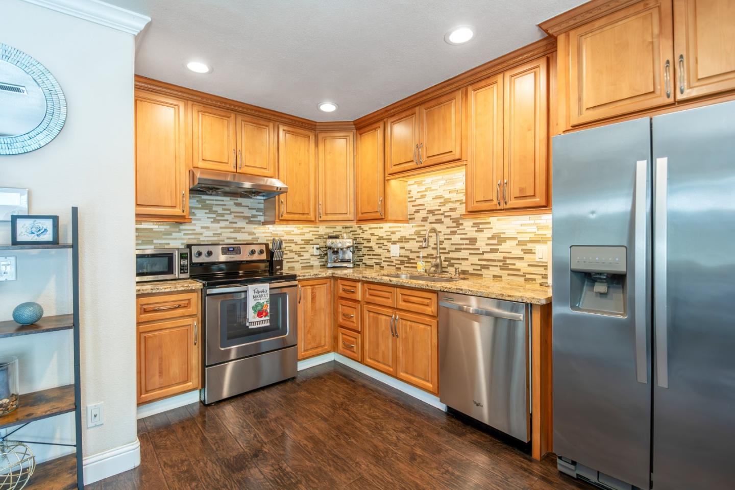 1105 Whirlow PL