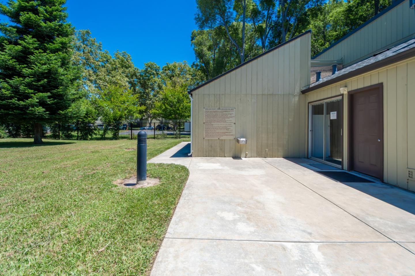 1105 Whirlow PL