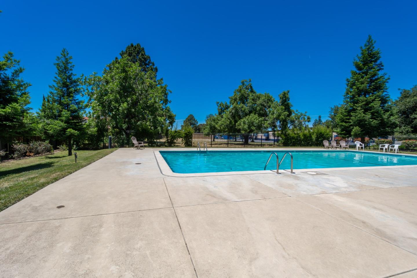 1105 Whirlow PL