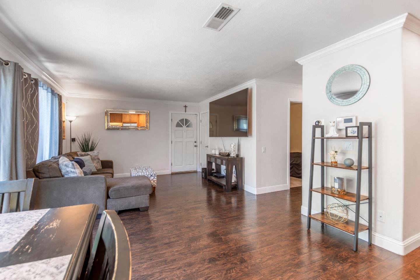 1105 Whirlow PL