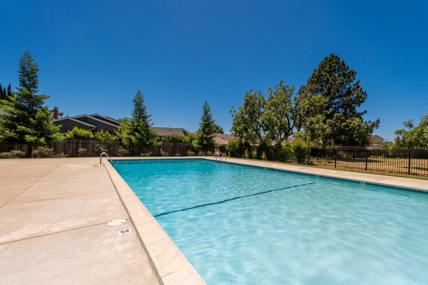 1105 Whirlow PL