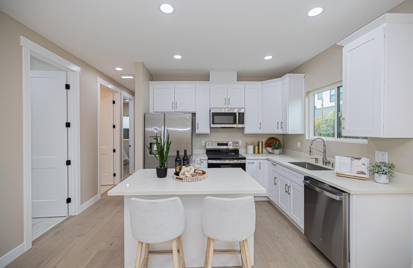 2516 Parkland Court