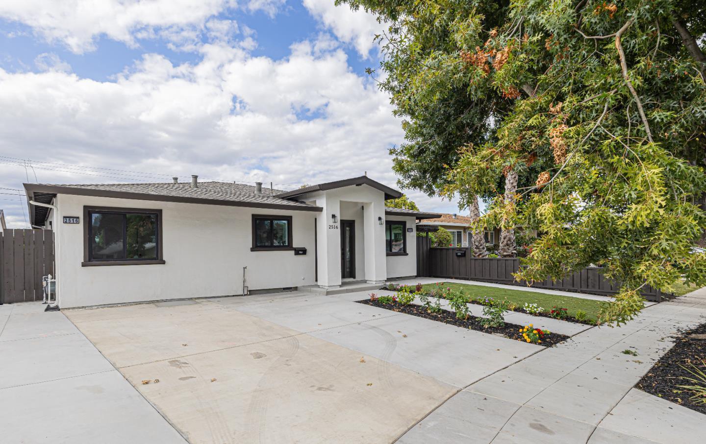 2516 Parkland Court