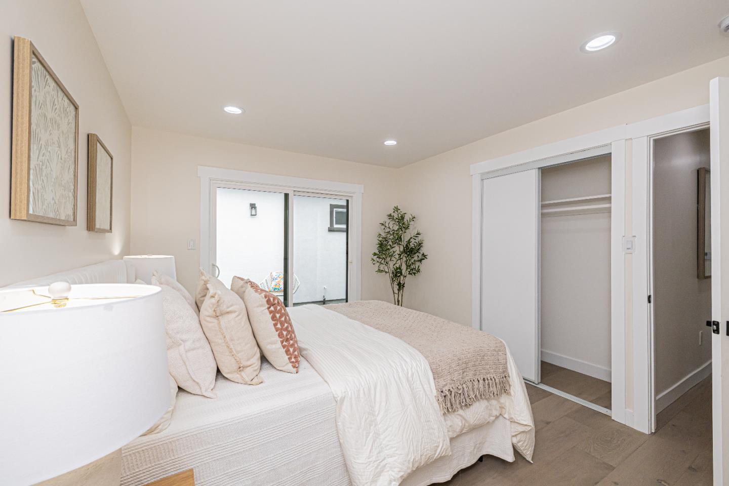 2516 Parkland Court