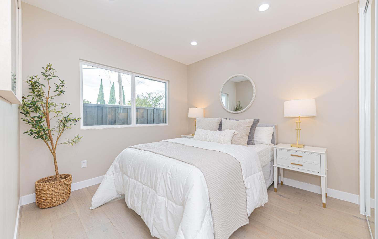 2516 Parkland Court