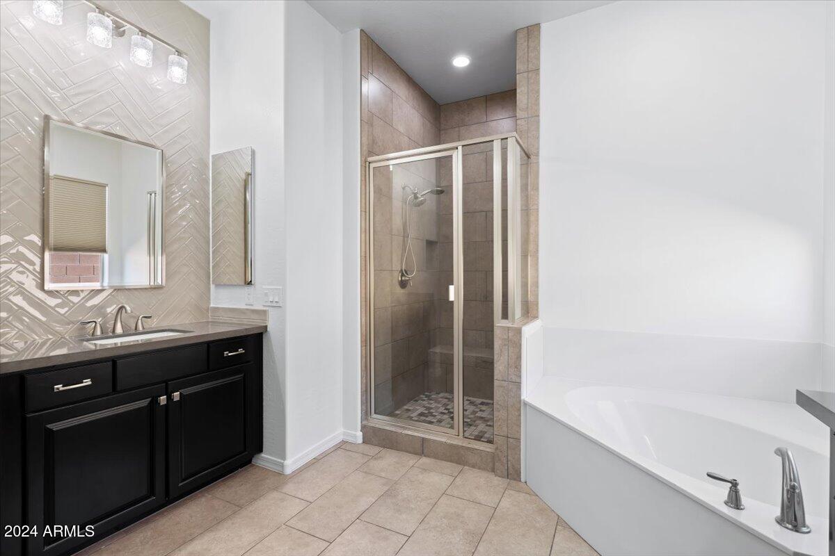 11856 W LONE TREE Trail