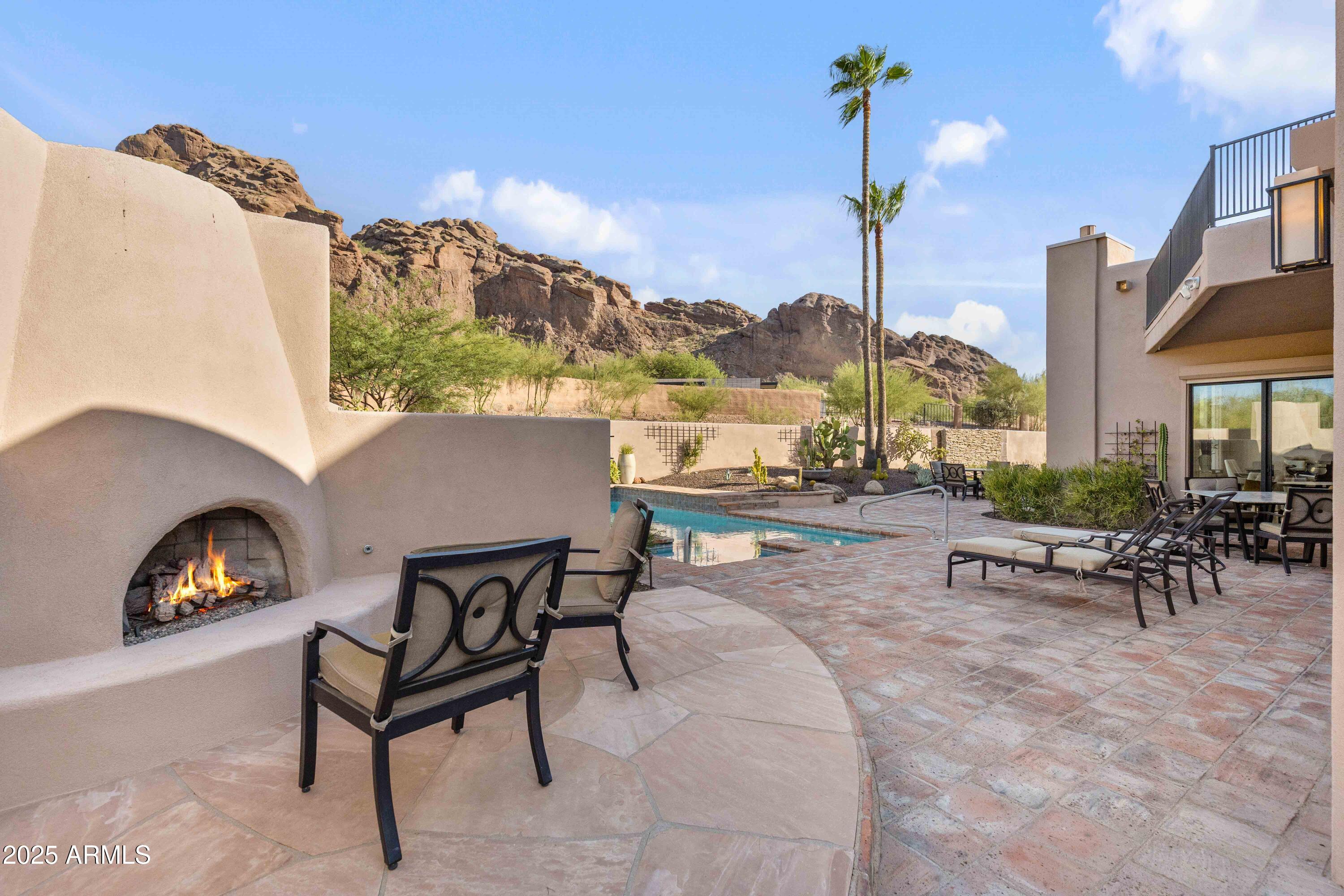 5984 N ECHO CANYON Drive