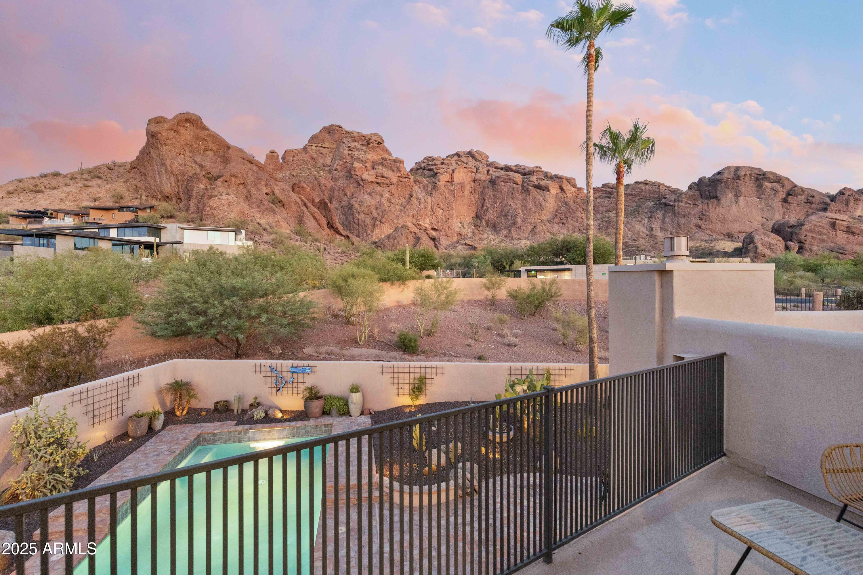 5984 N ECHO CANYON Drive