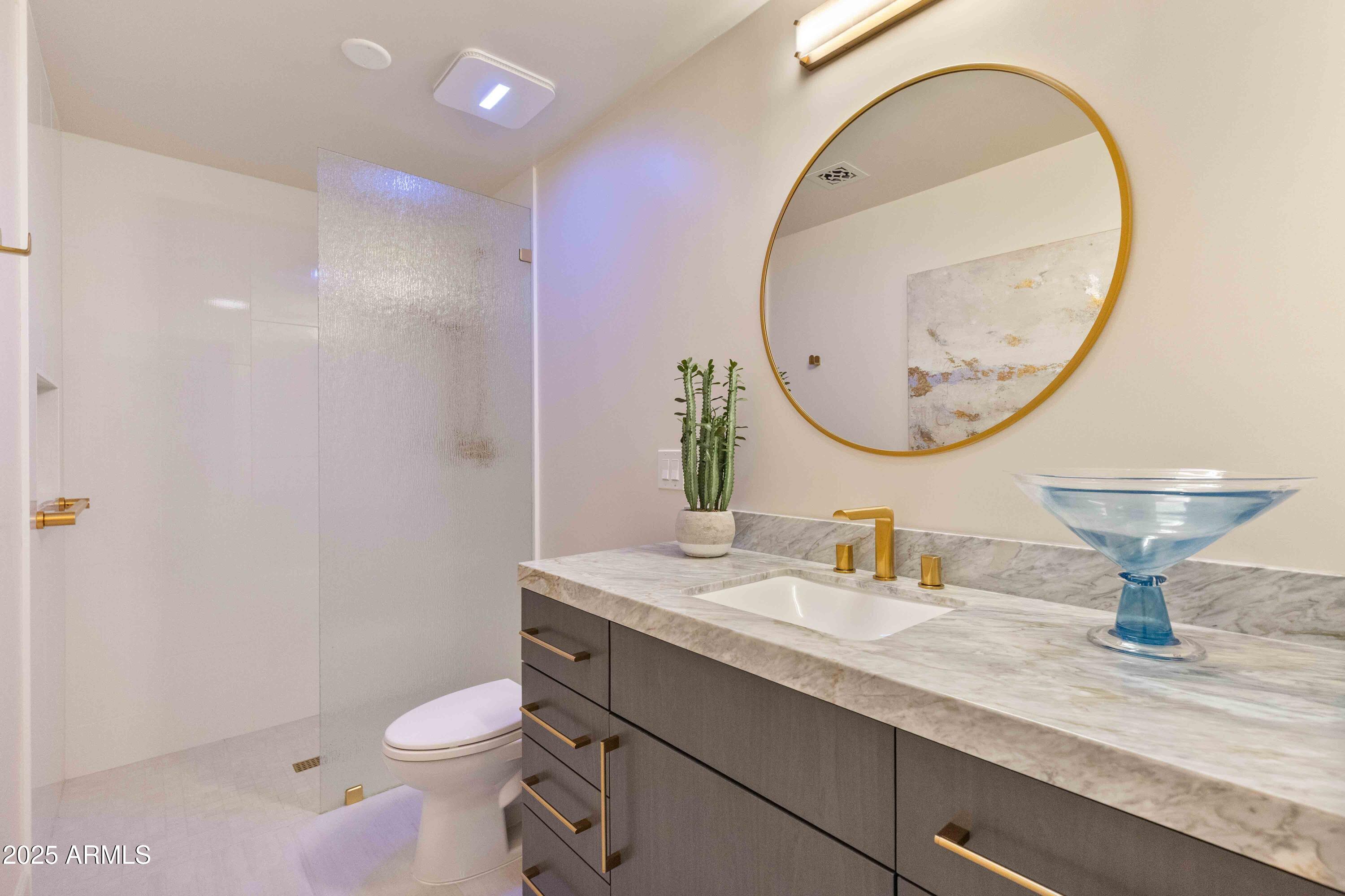 5984 N ECHO CANYON Drive