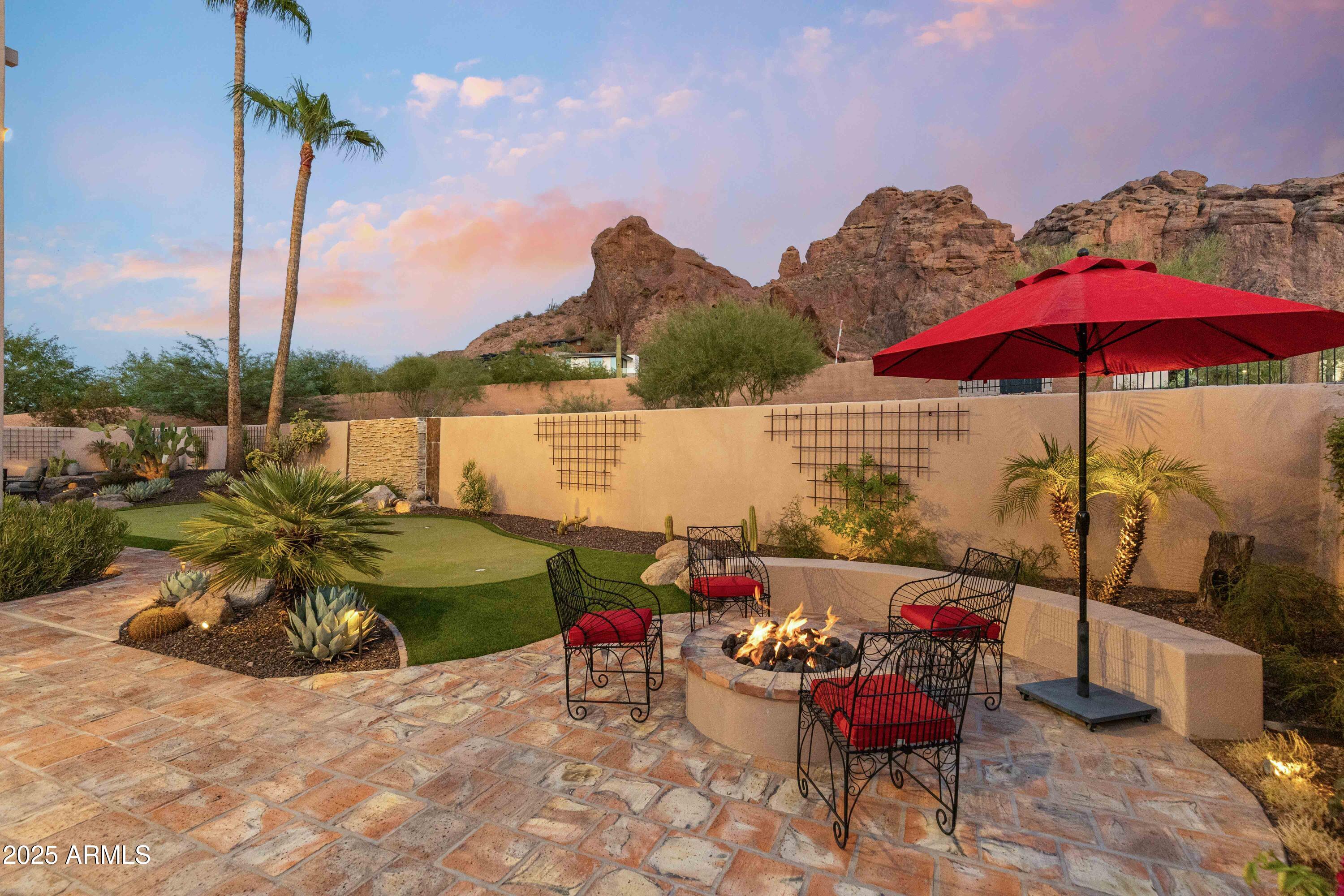 5984 N ECHO CANYON Drive