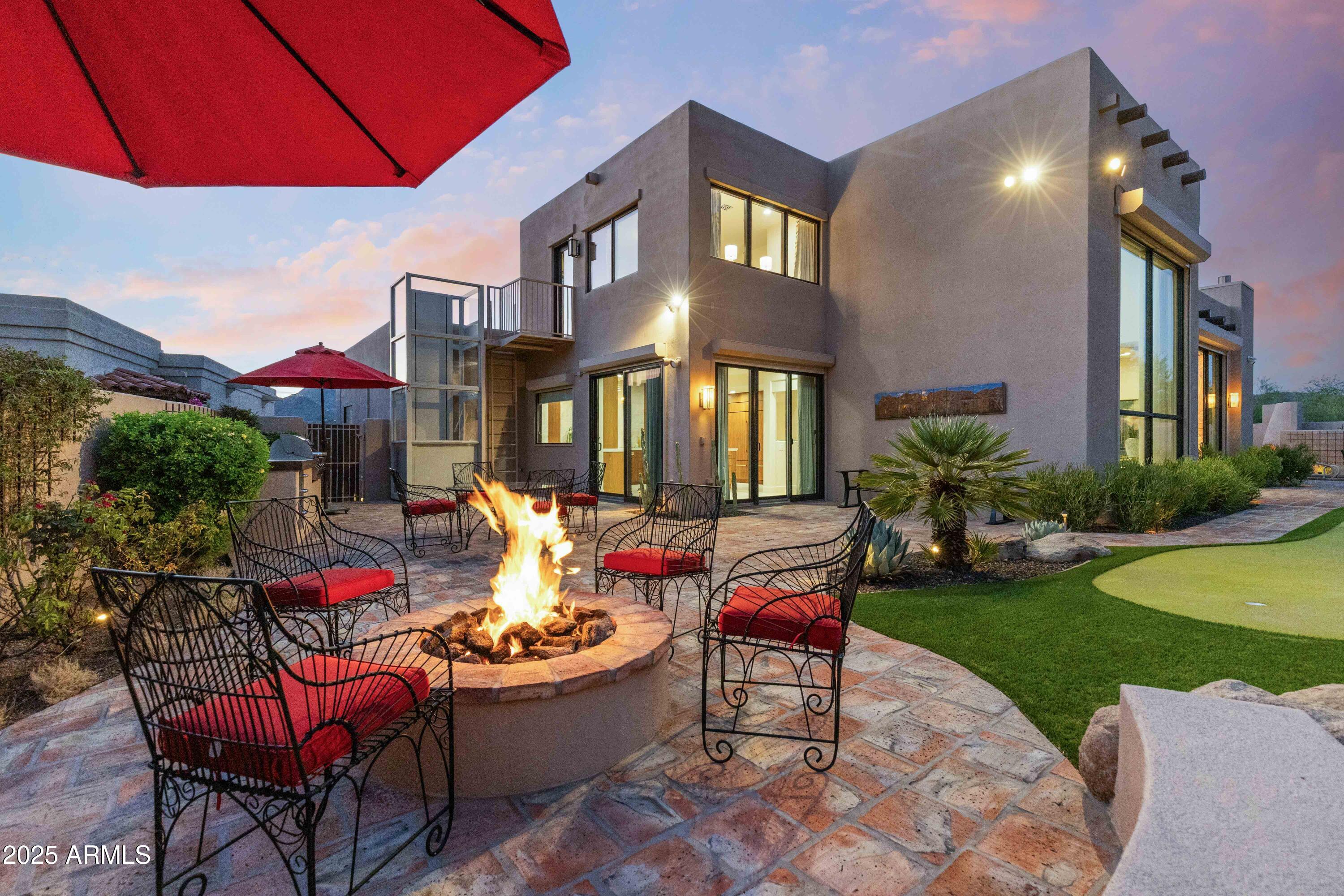 5984 N ECHO CANYON Drive