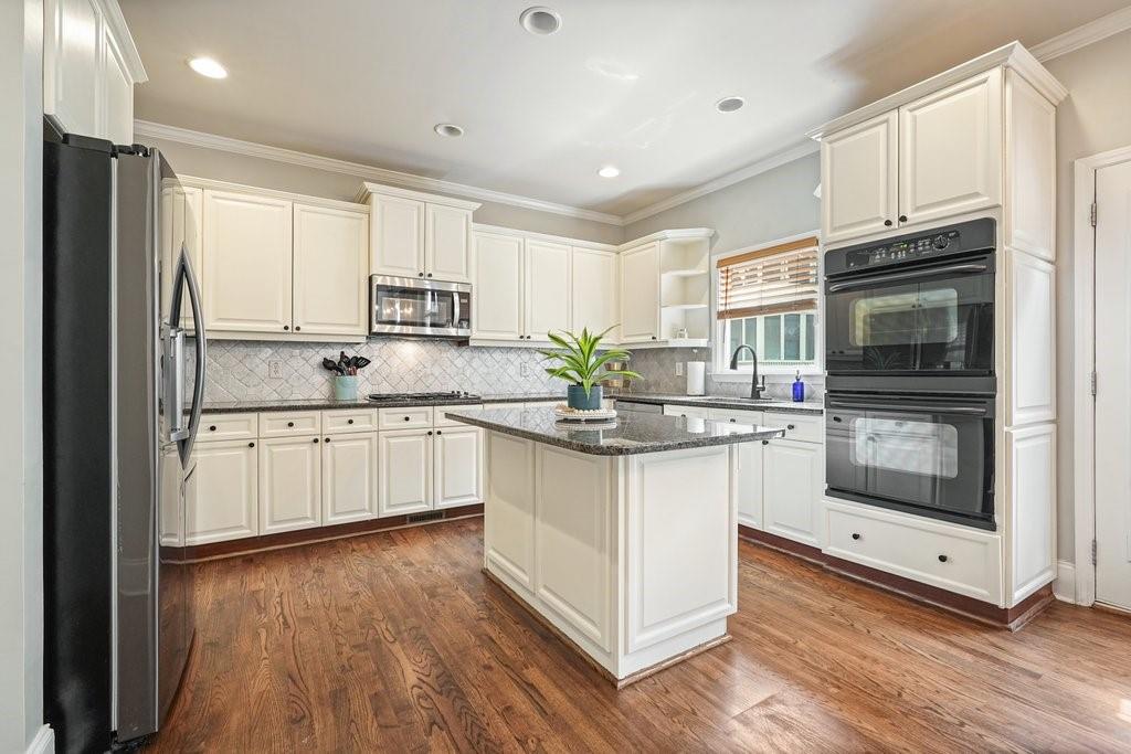 603 Redcoat Circle