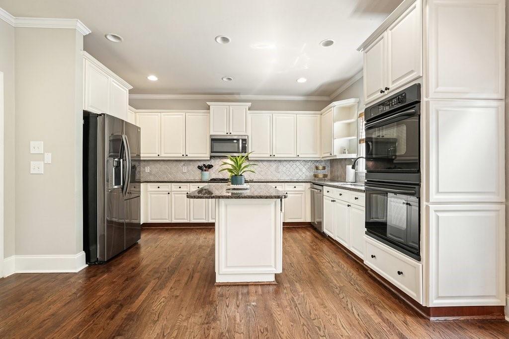 603 Redcoat Circle