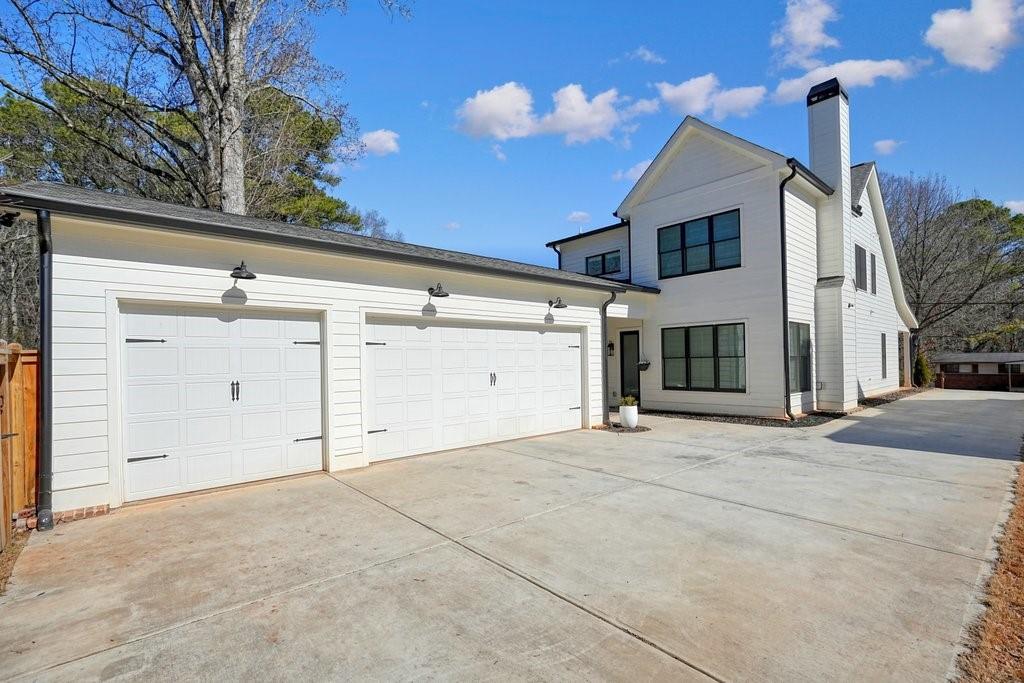 107 Robinhood A Drive