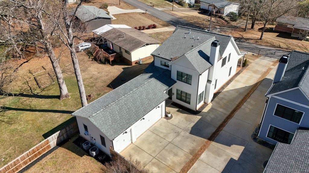 107 Robinhood A Drive