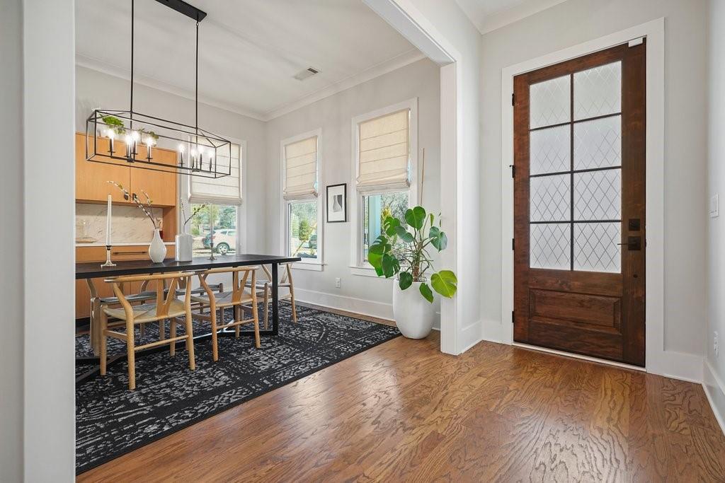 107 Robinhood A Drive