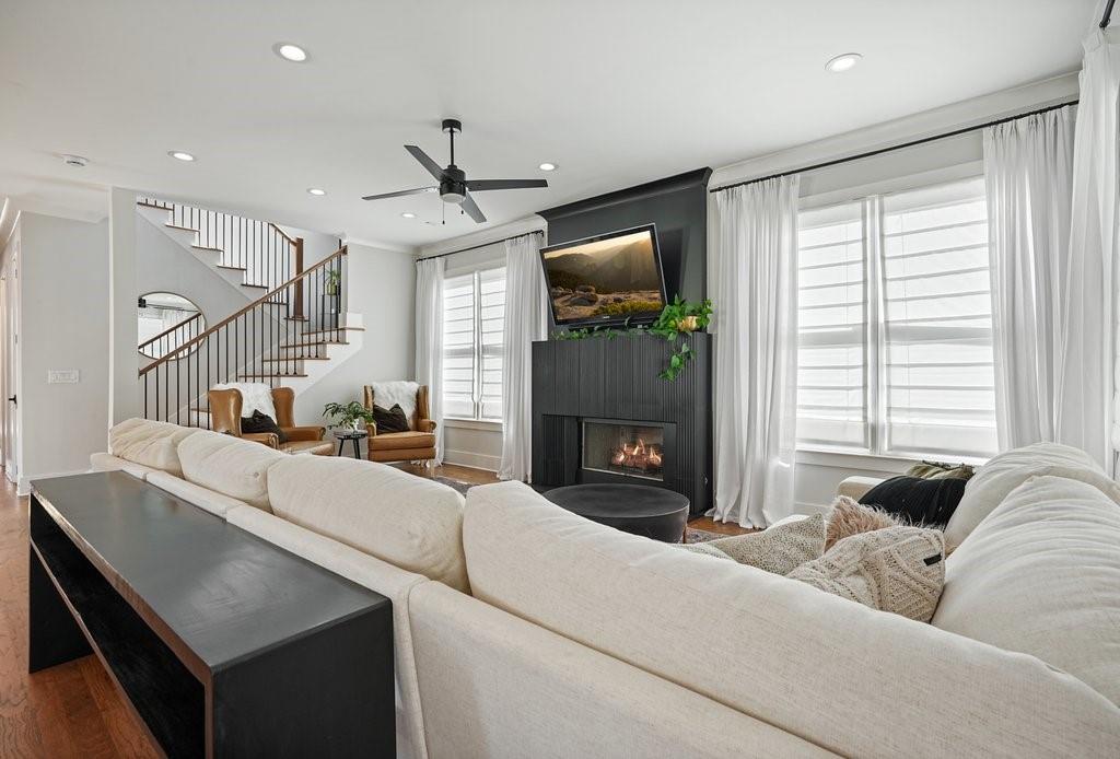 107 Robinhood A Drive