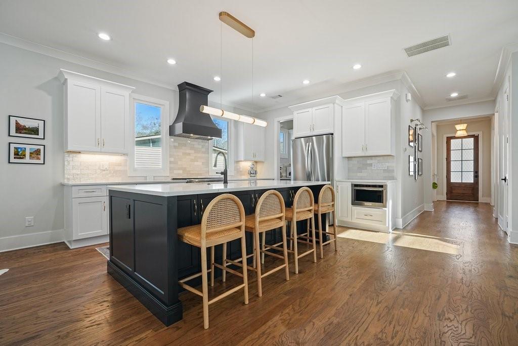 107 Robinhood A Drive