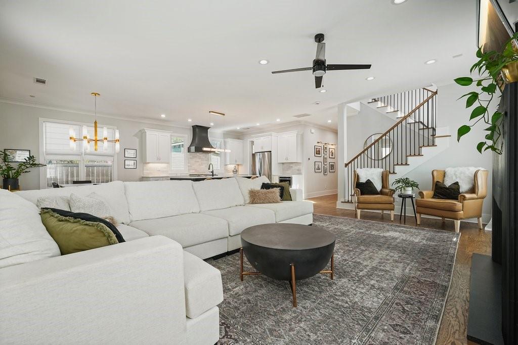 107 Robinhood A Drive