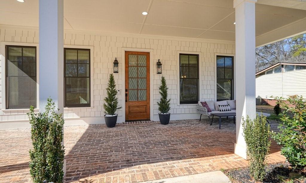 107 Robinhood A Drive