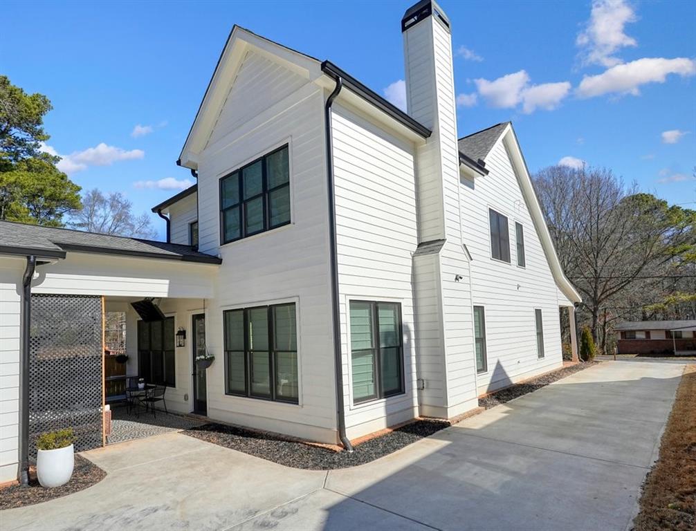 107 Robinhood A Drive