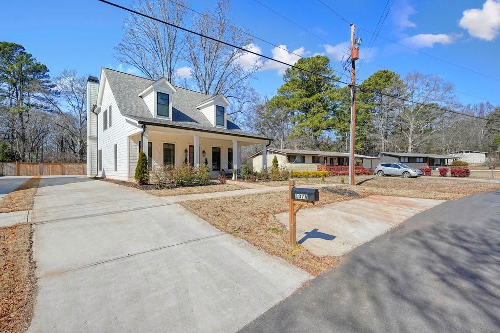 107 Robinhood A Drive