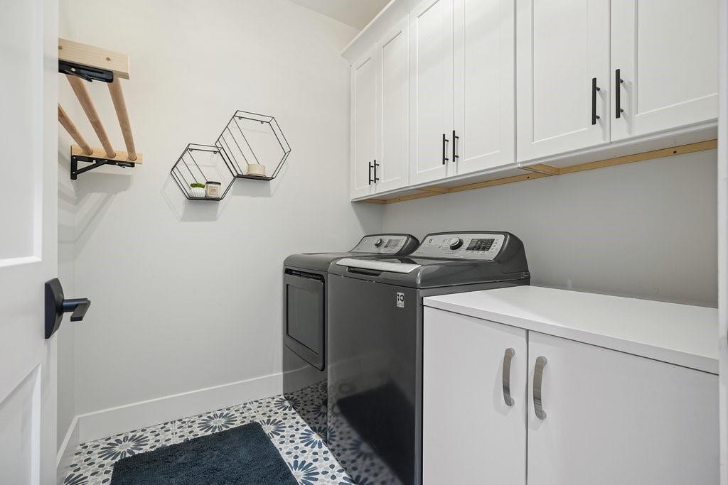 107 Robinhood A Drive