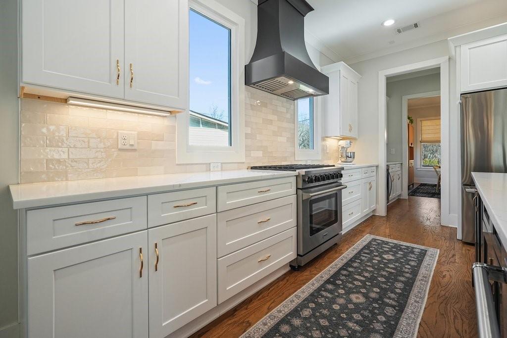 107 Robinhood A Drive