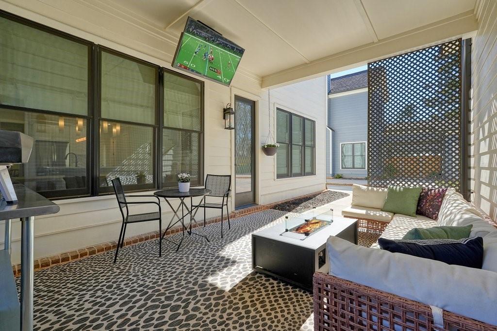 107 Robinhood A Drive