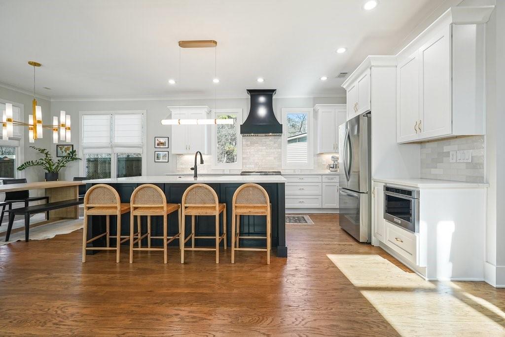 107 Robinhood A Drive