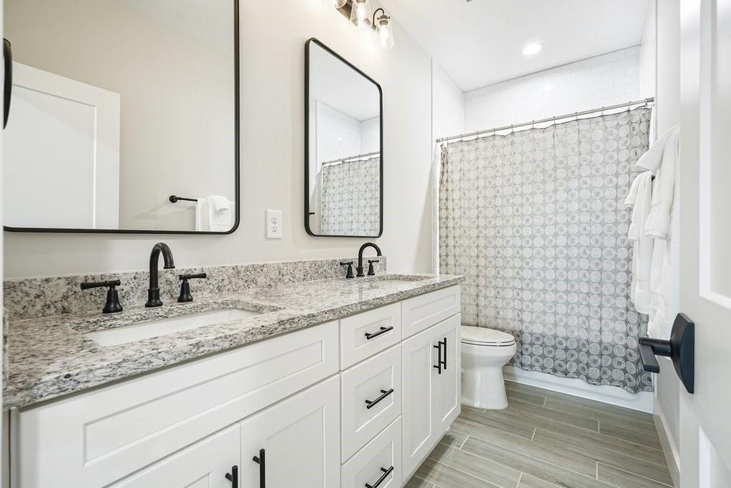 107 Robinhood A Drive