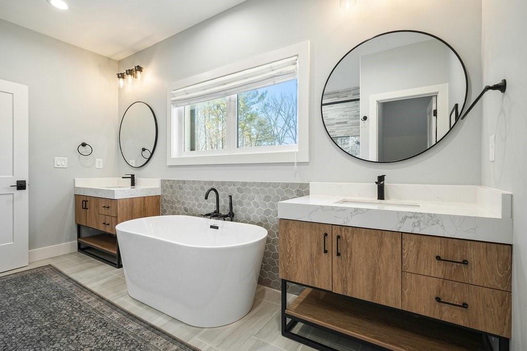 107 Robinhood A Drive