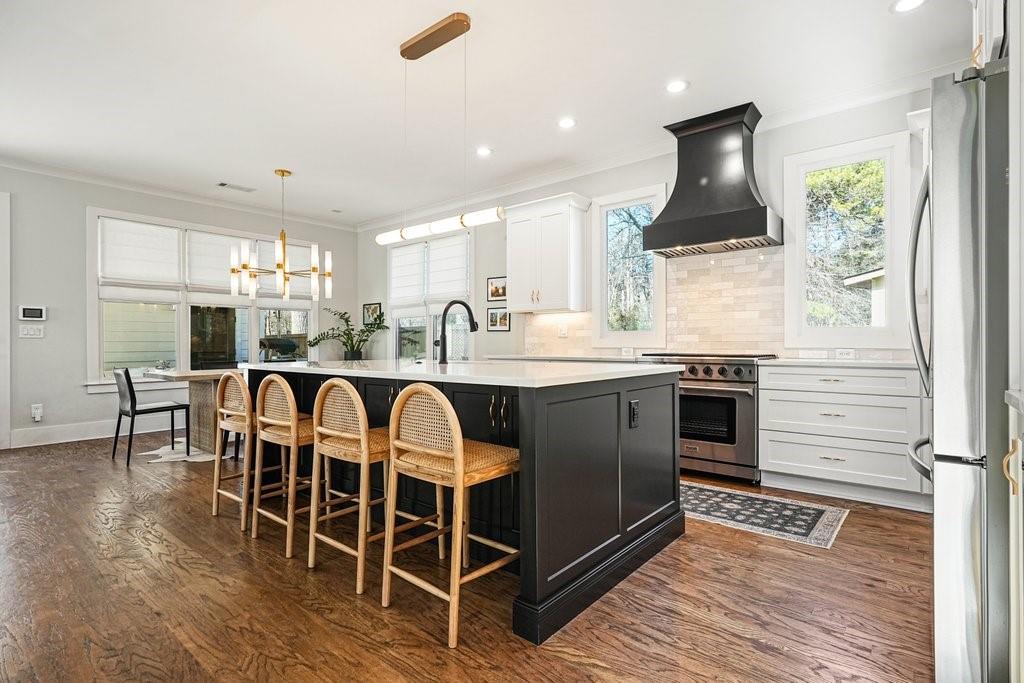 107 Robinhood A Drive