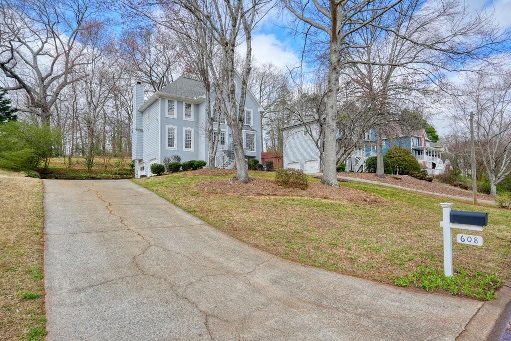 608 Adam Circle