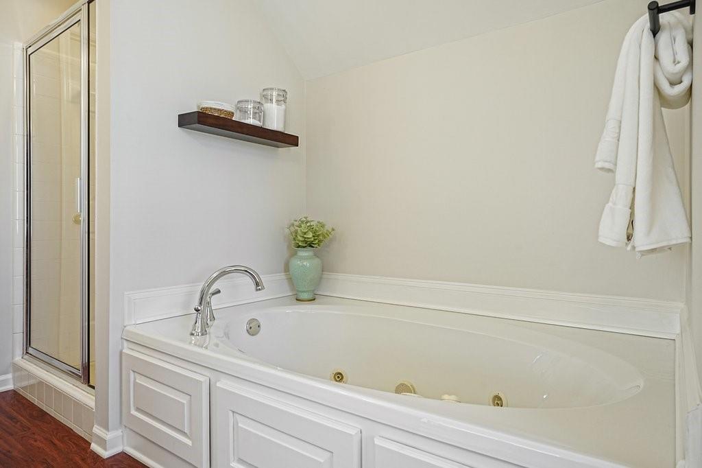 2564 Chestea Drive NE