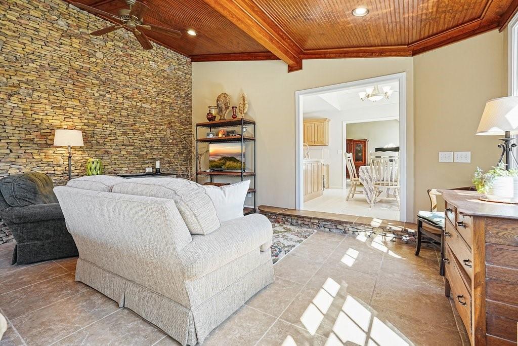 2564 Chestea Drive NE